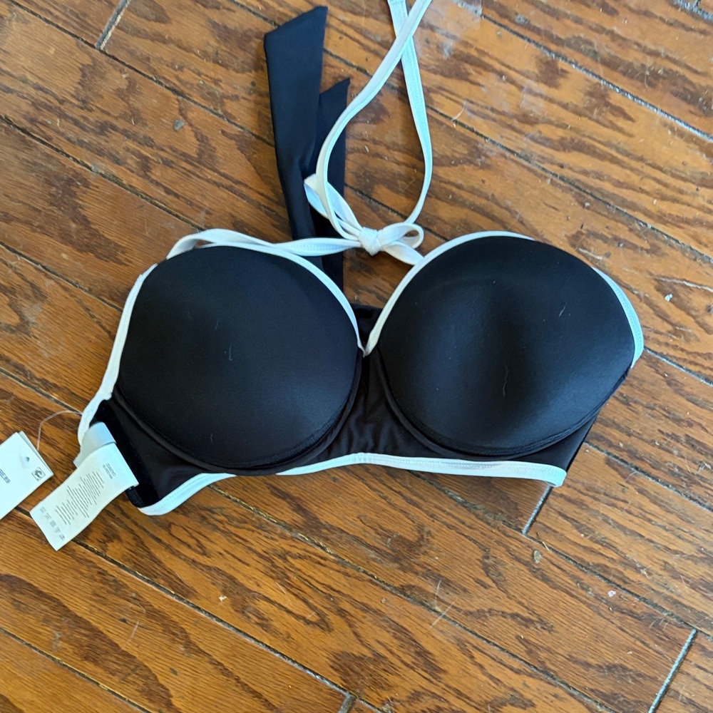 Kenneth Cole Reaction Black Bikini Top with White Trim Halter